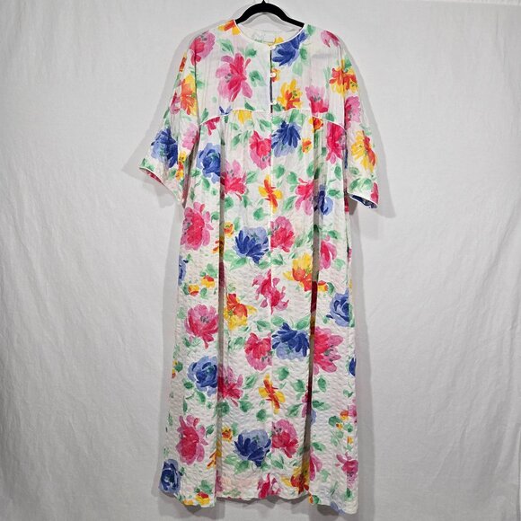 MISS ELAINE at Home Dresses & Skirts - USA Vintage MUU MUU Maxi Dress by MISS ELAINE Multicolor Floral Print One Size.
